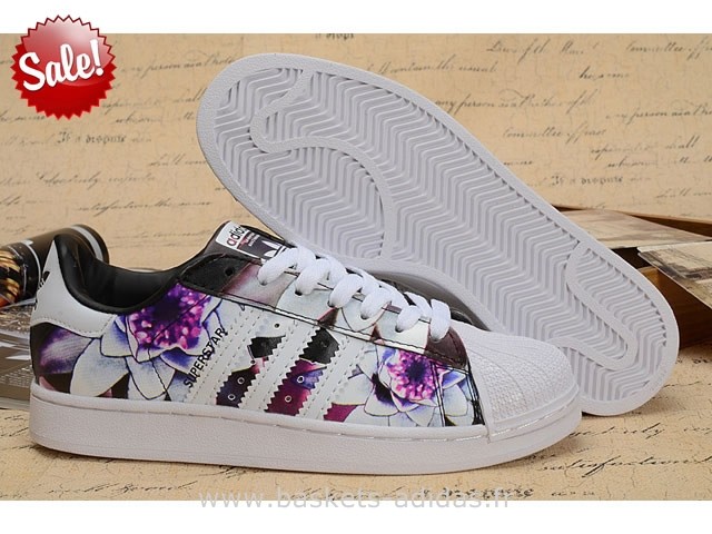 basket adidas superstar femme fleuri